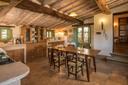 Splendido casale immerso nelle dolci colline Toscane, in vendita, Monte San Savino | Sotheby’s Realty Italy - 10