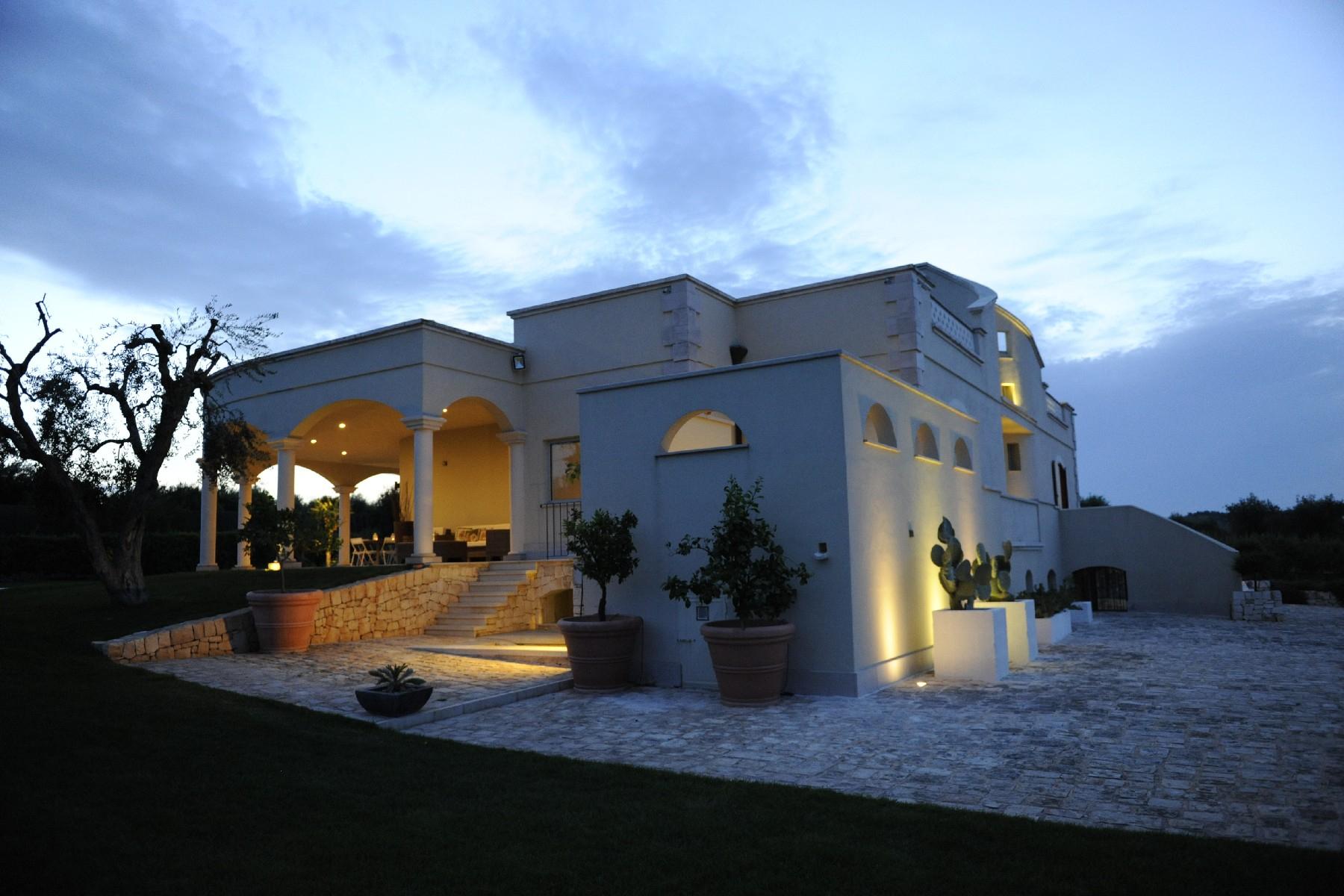 Belle villa nouvellement construite avec piscine et jardin - 3