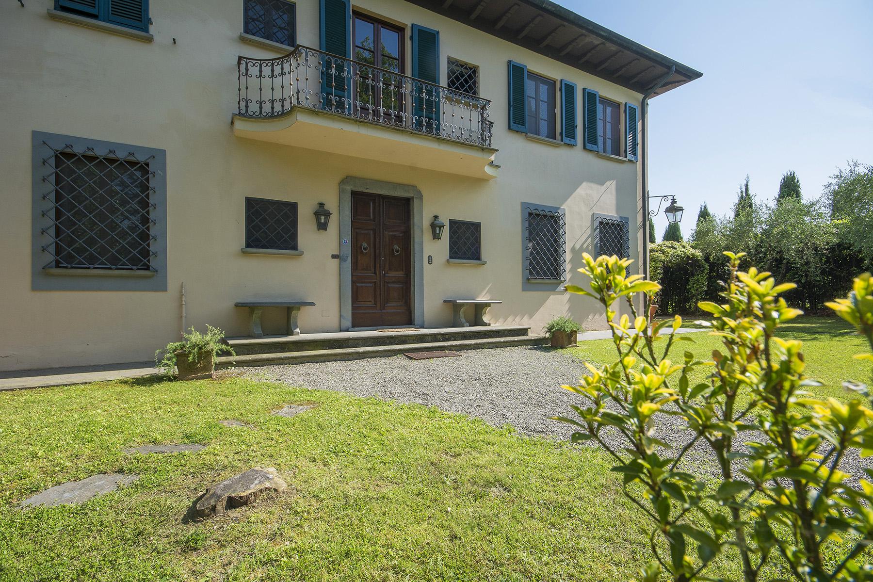 Elegante Villa auf den Hügeln von Lucca - 3