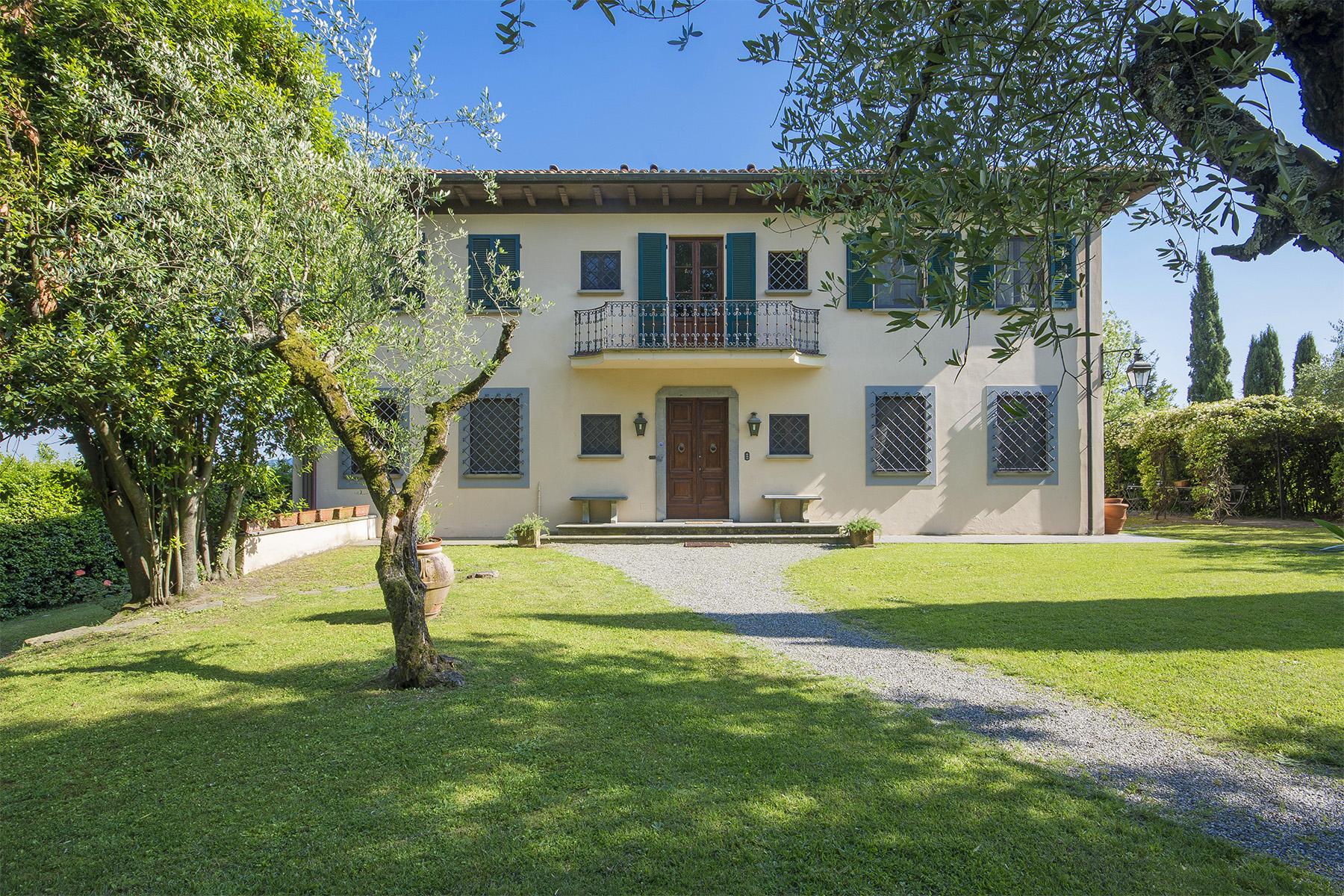 Elegante Villa auf den Hügeln von Lucca - 2