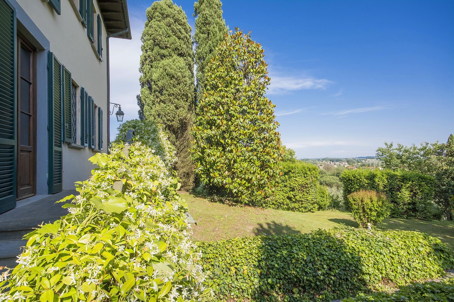 Elegante Villa auf den Hügeln von Lucca - 28