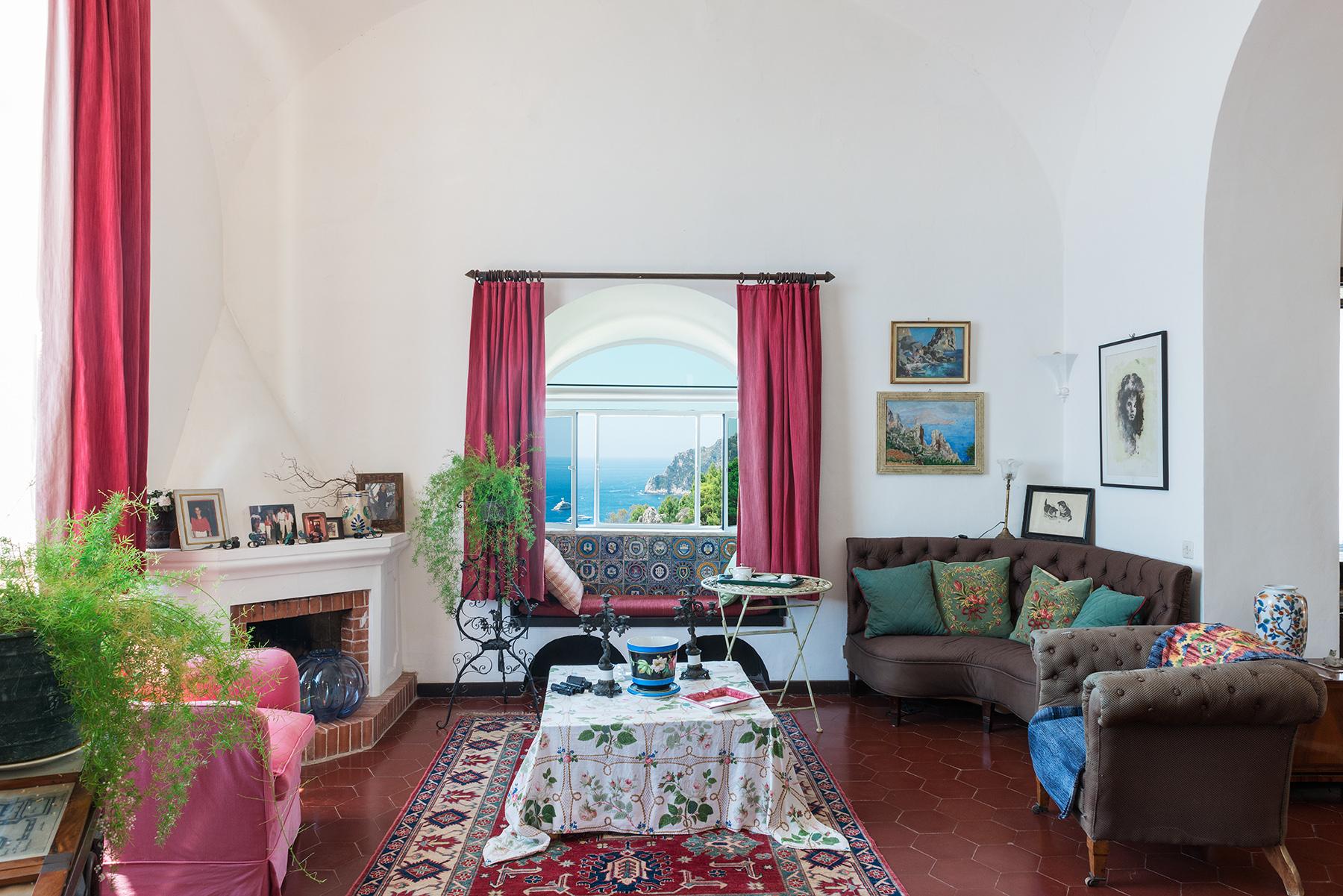 Remarquable villa avec un panorama à couper le souffle sur les rochers de Faraglioni - 14