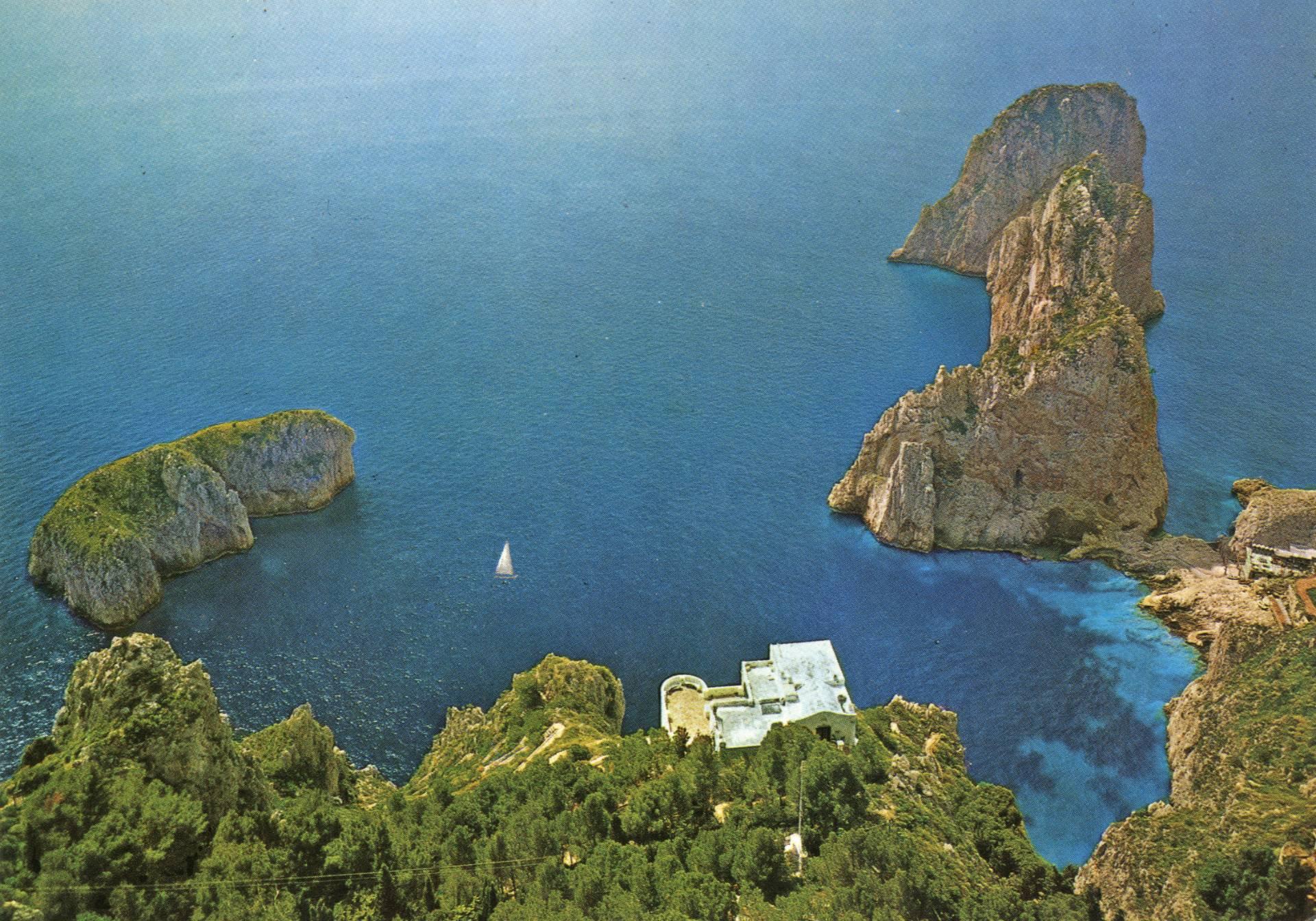 Remarquable villa avec un panorama à couper le souffle sur les rochers de Faraglioni - 1