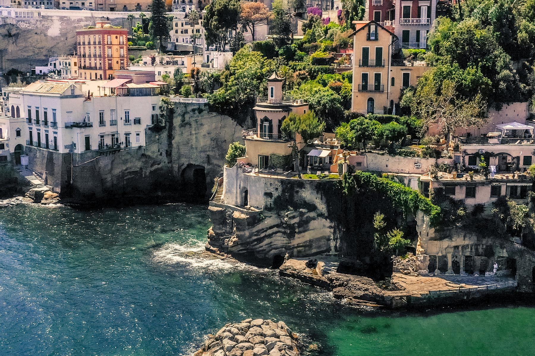 Первая линия! Историческая вилла с панорамным видом на море в Неаполе, Италия - 1