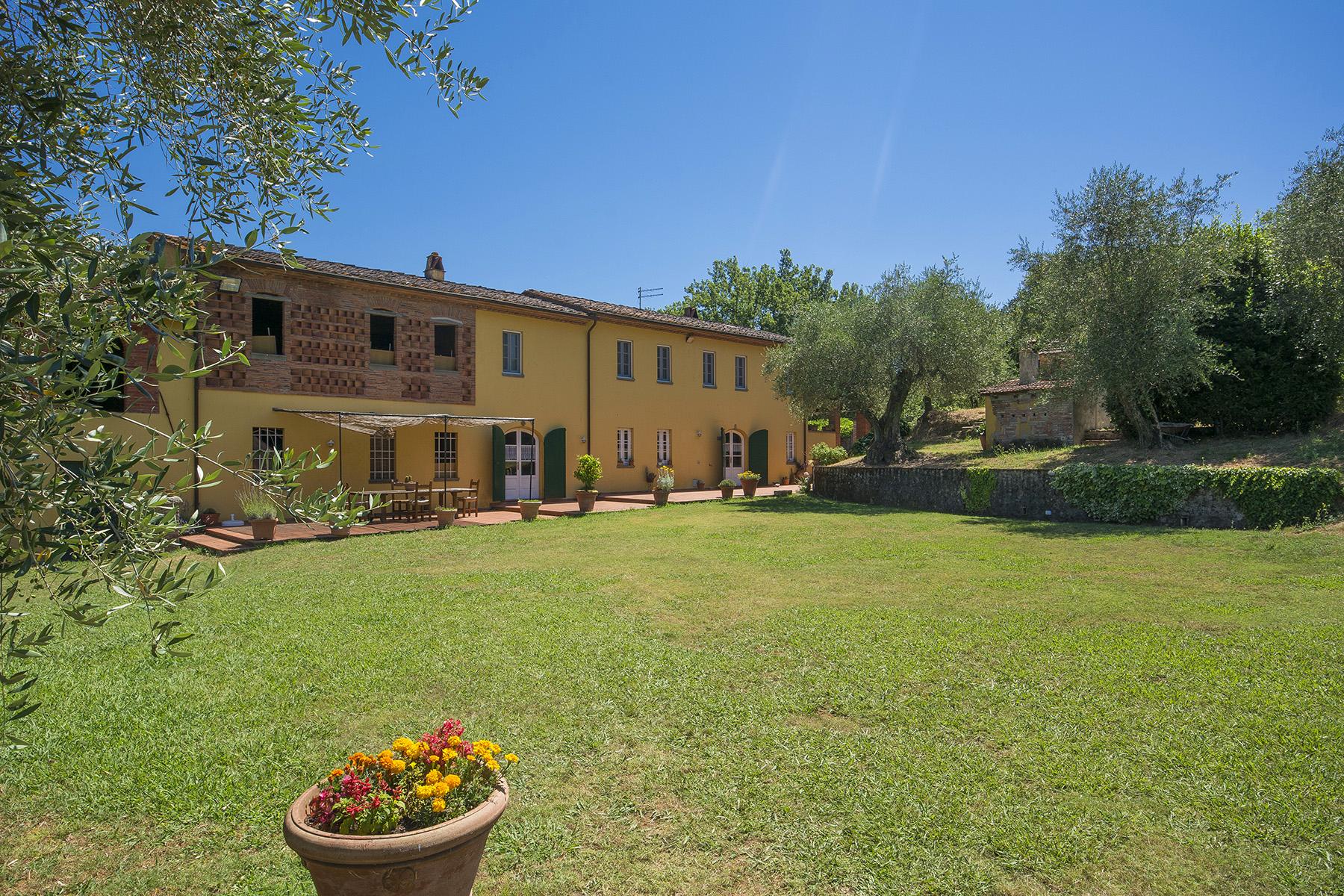 Schönes Bauernhaus auf den Hügeln von Lucca - 31