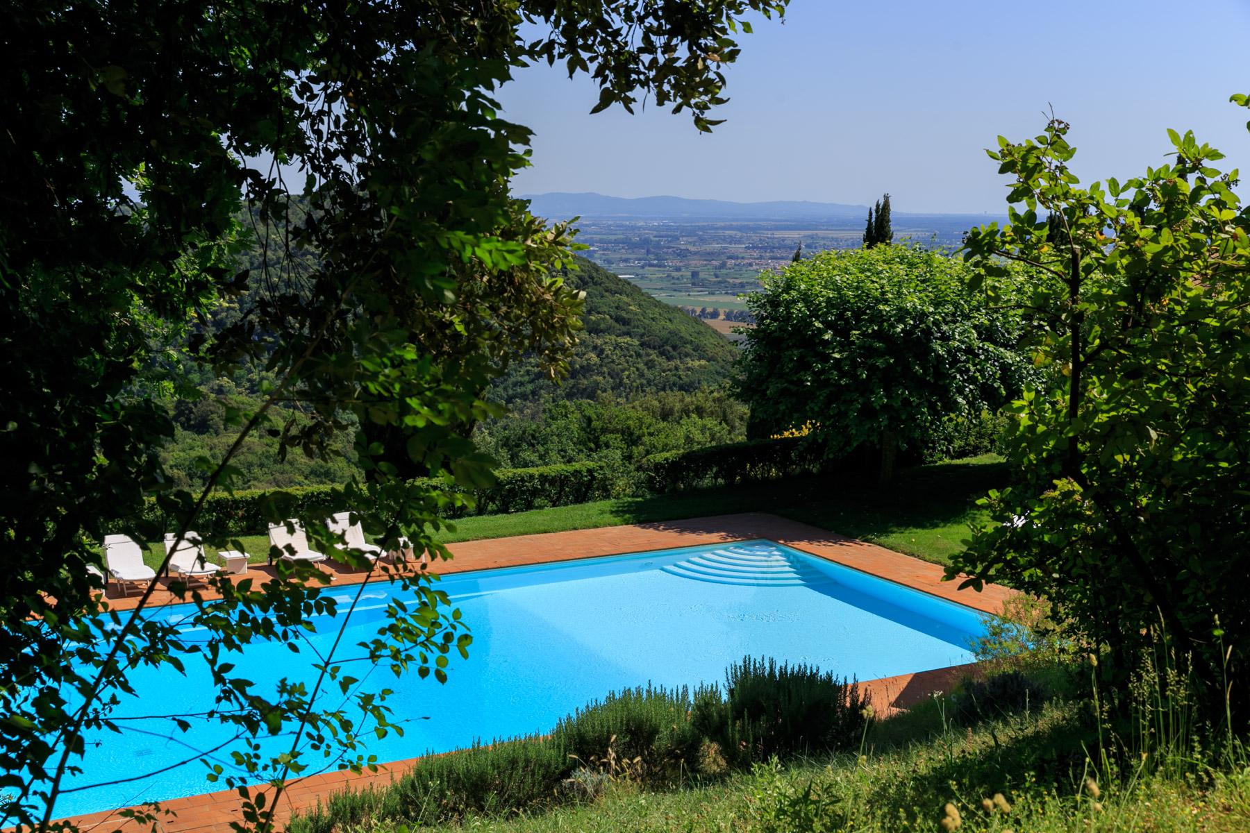 Villa with panoramic views over Versilia - 3