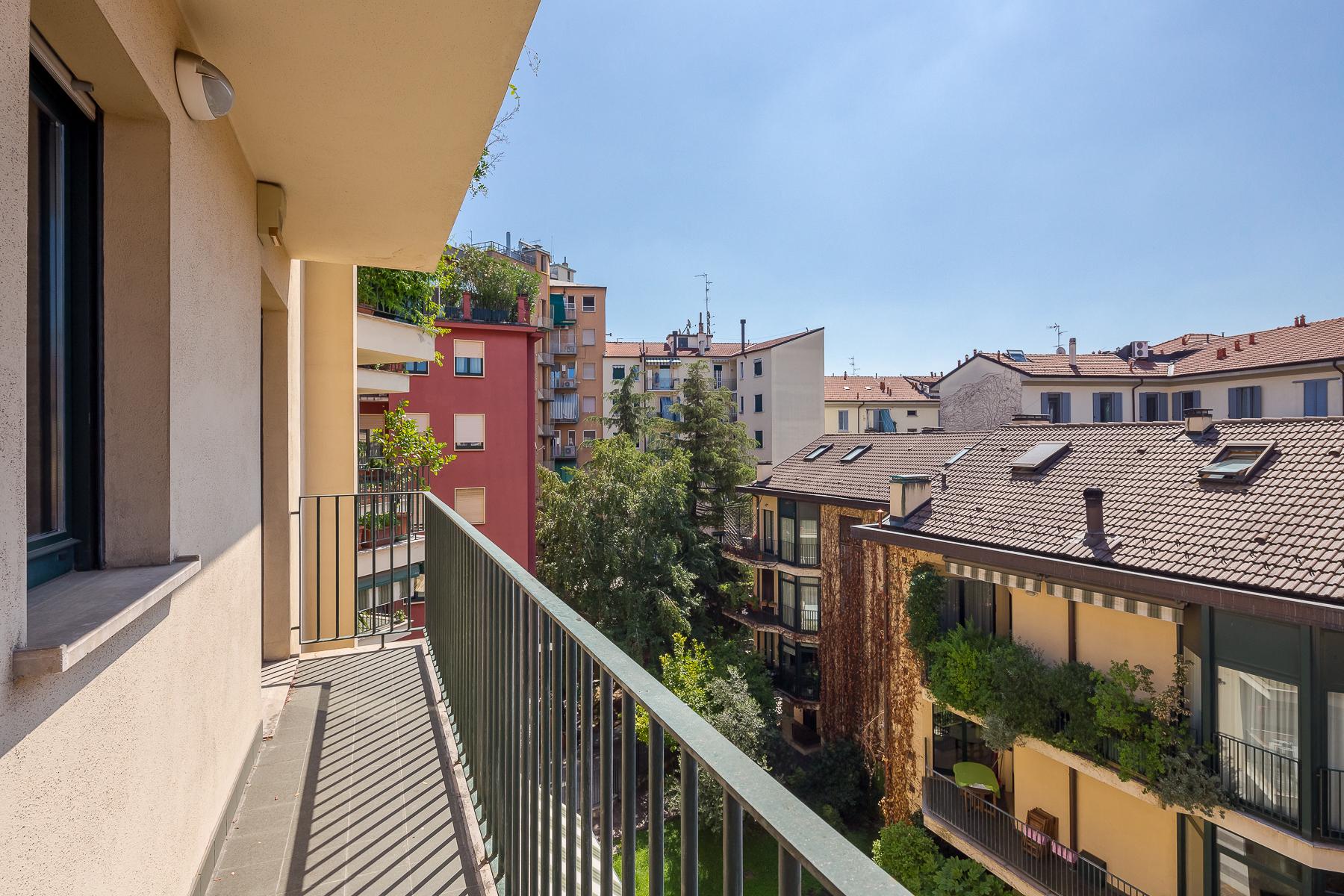 Charming three-room apartment with terrace of 33 sqm approx. - 20