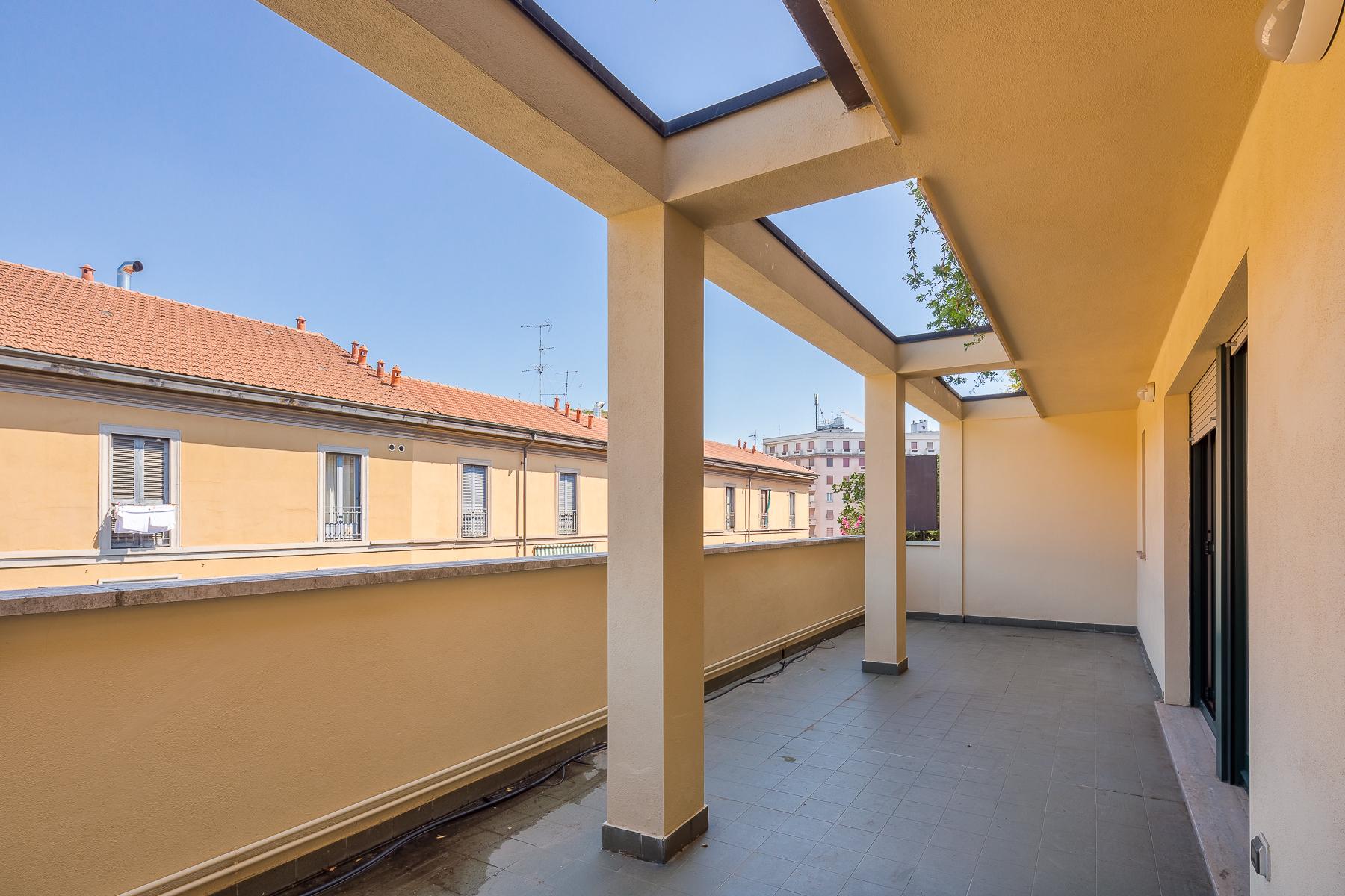 Charming three-room apartment with terrace of 33 sqm approx. - 6