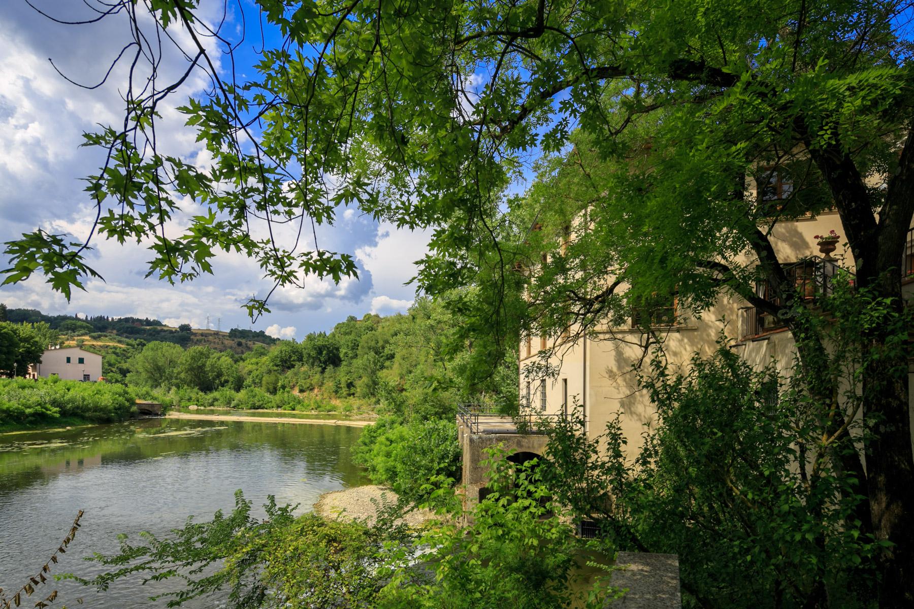 Herrliche Mühle am Fluss Arno - 3