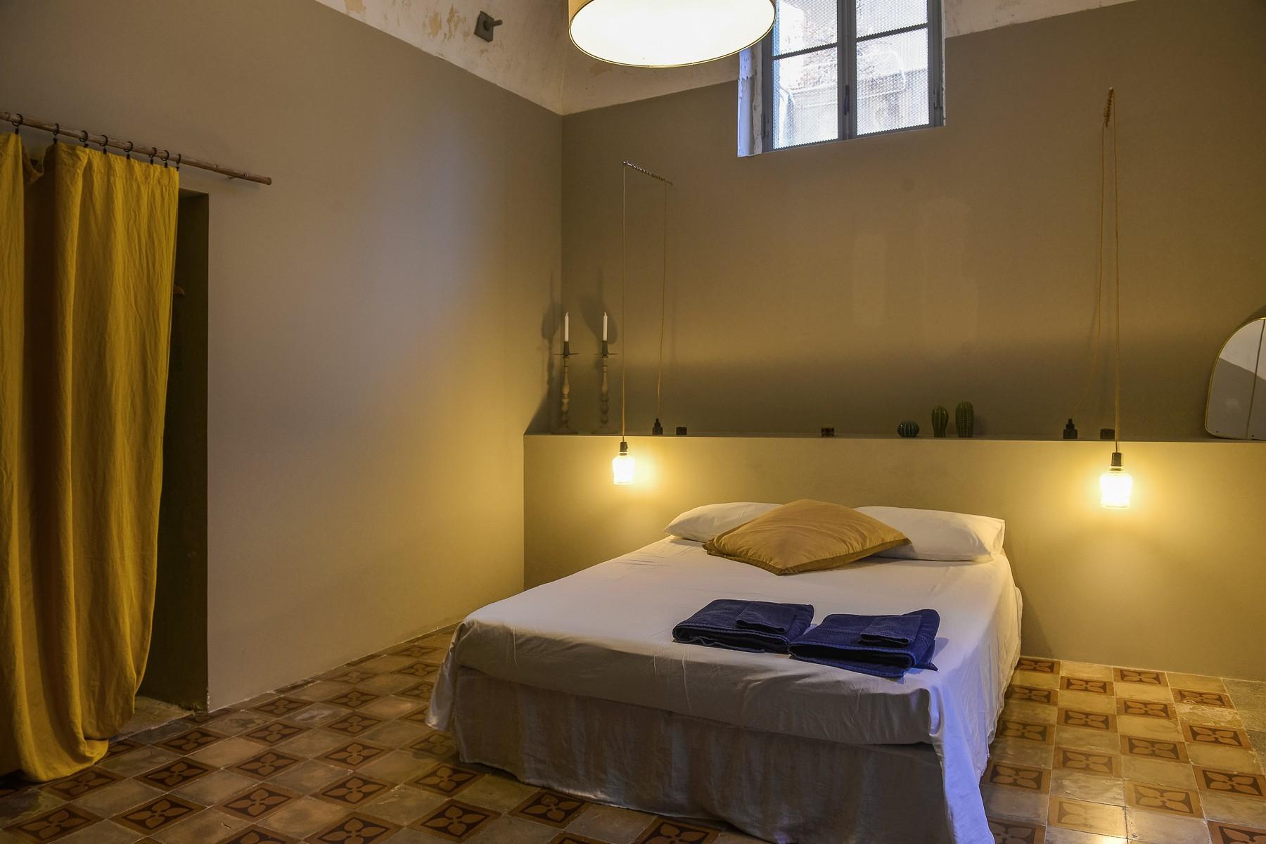 Renovated apartments with the original floors in Noto - 16