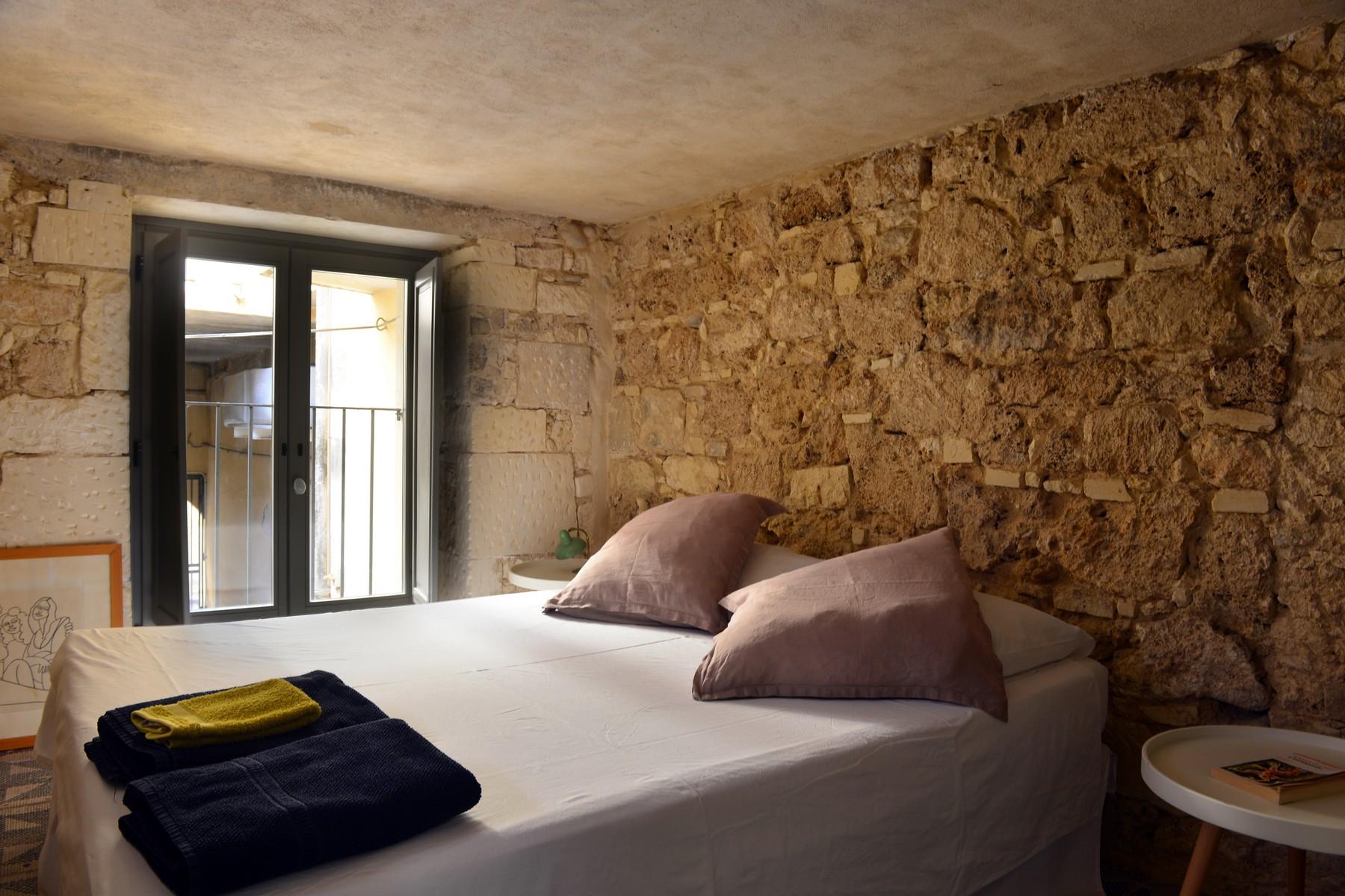 Renovated apartments with the original floors in Noto - 21