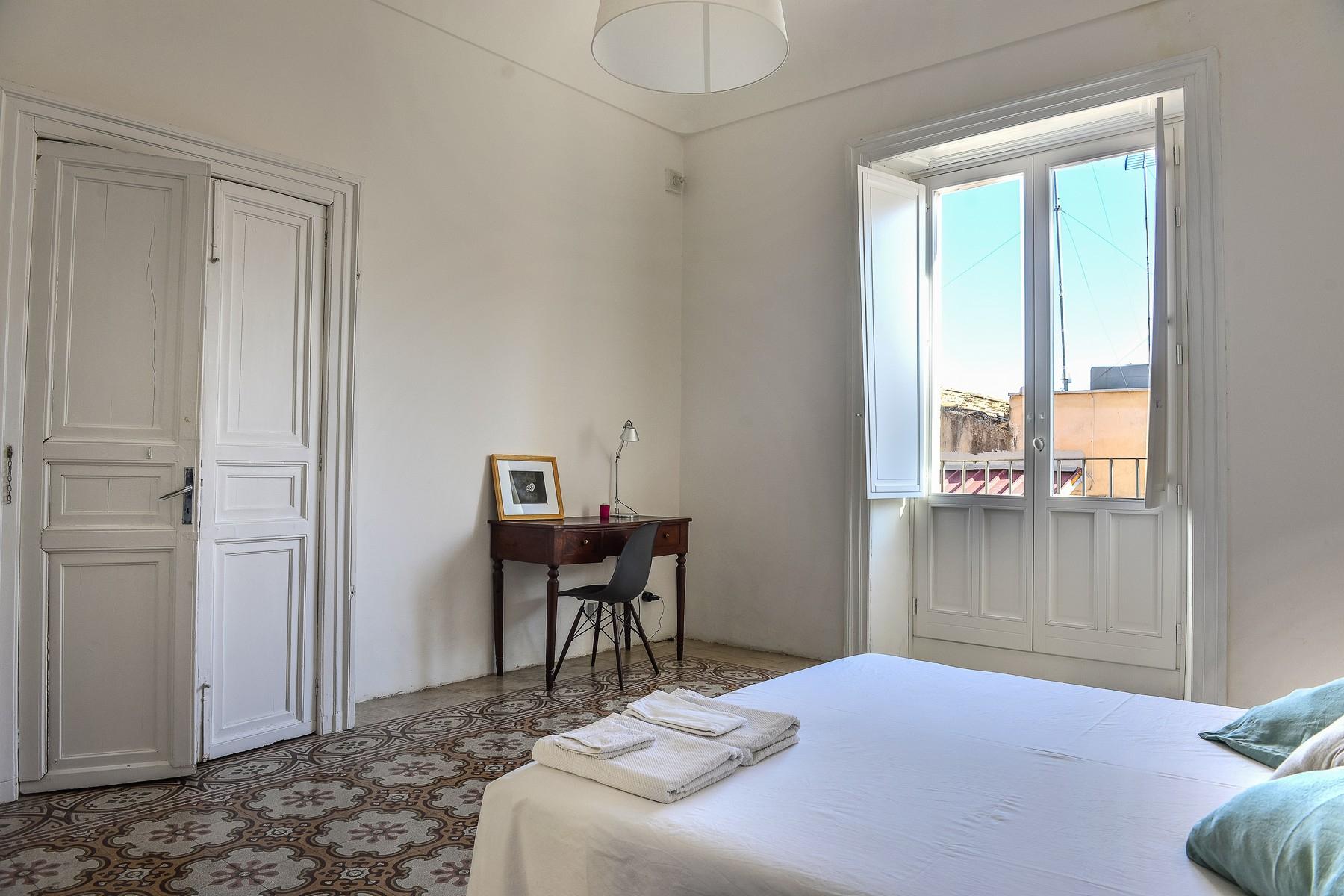 Renovated apartments with the original floors in Noto - 24