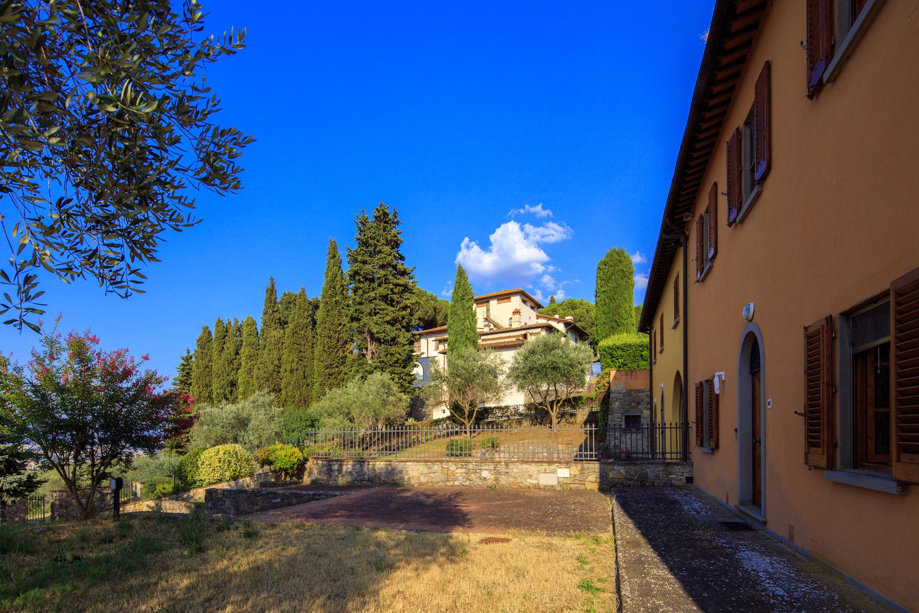 Villa Renaissance avec hameau privé sur les collines de Florence - 13
