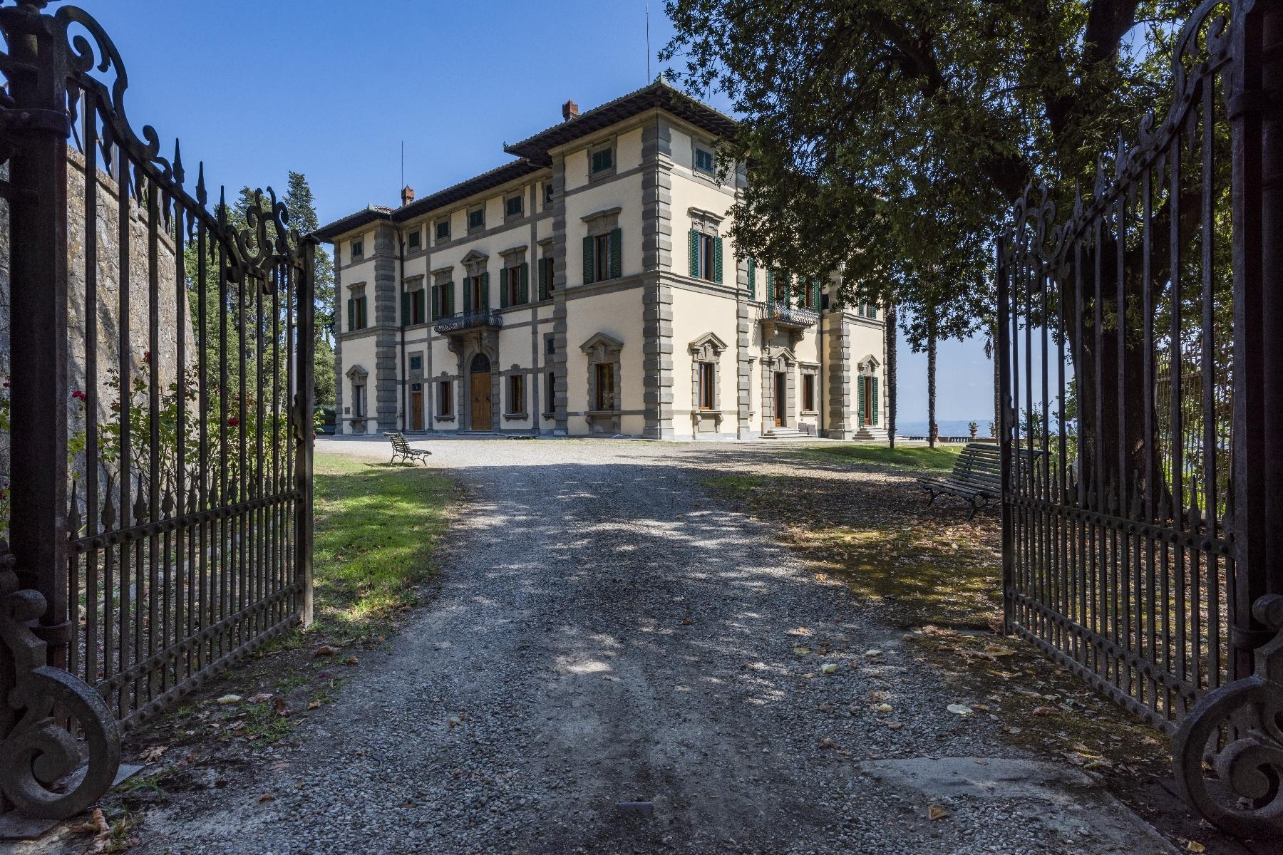 Maestosa Villa in stile Neo-Classico - 41
