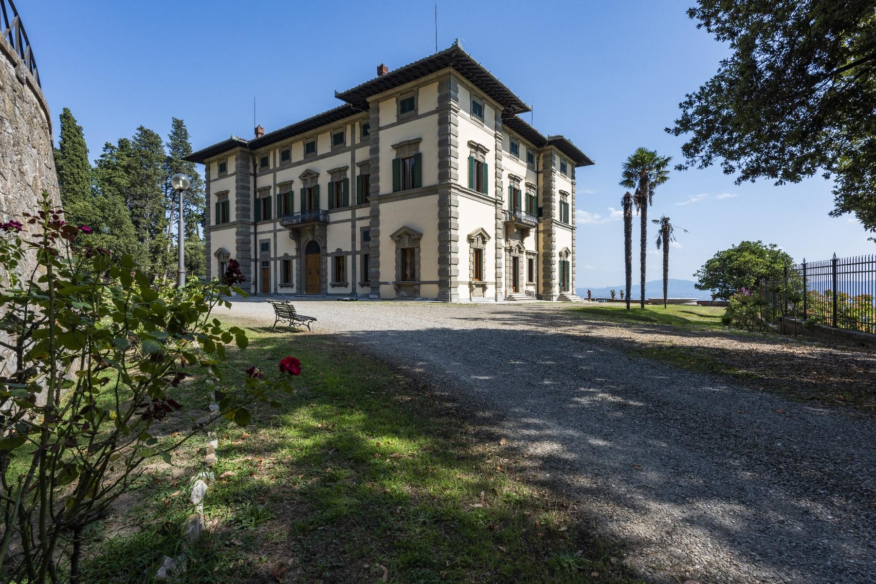 Maestosa Villa in stile Neo-Classico - 42