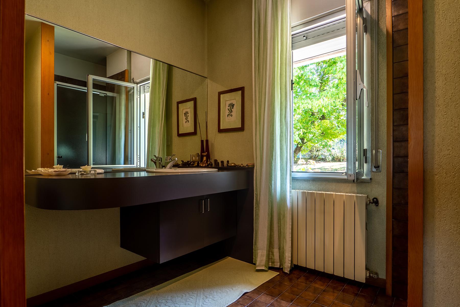 Moderne Villa auf den grünen Hügeln des Monferrato - 25