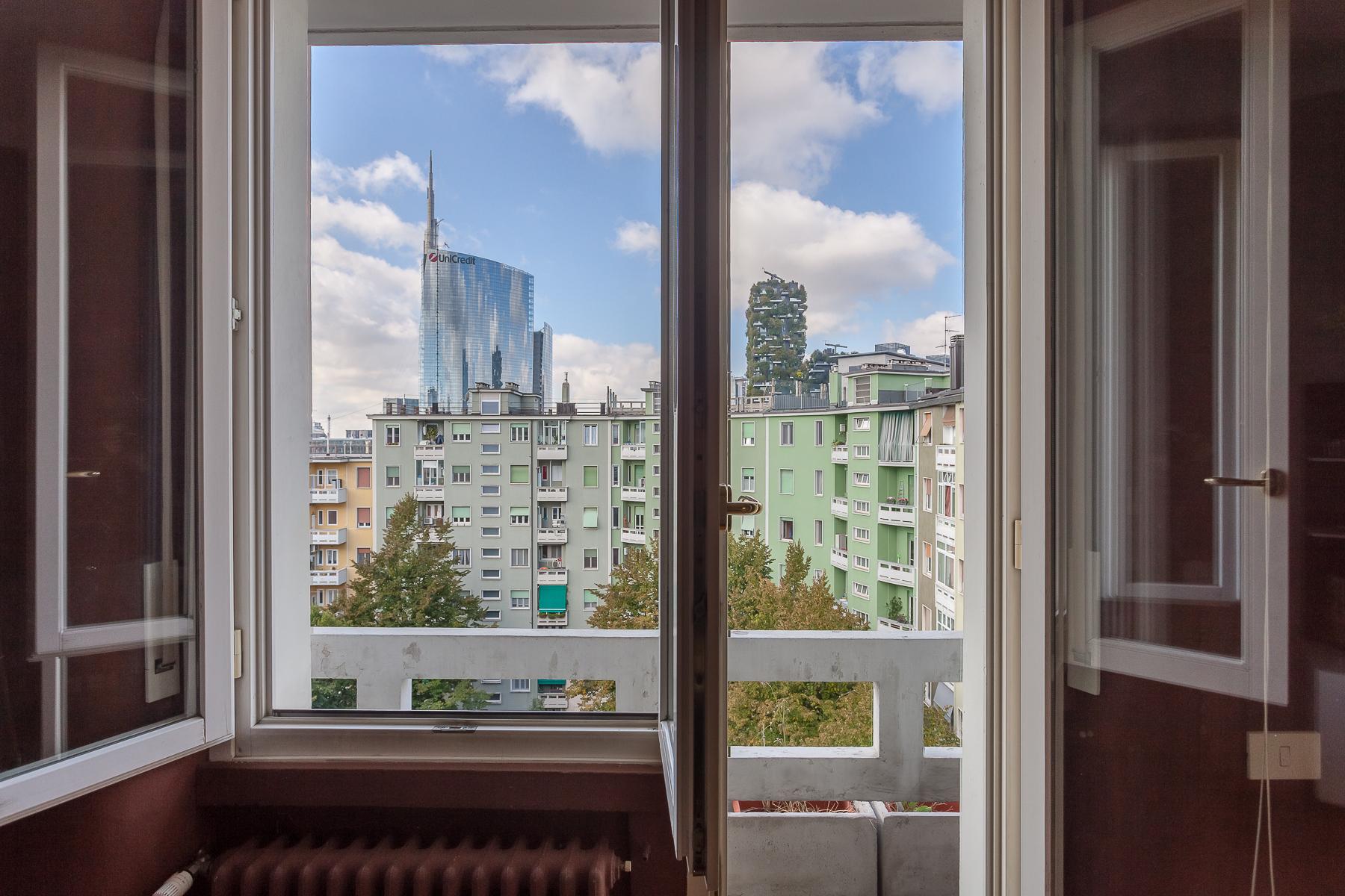 Elegant penthouse with panoramic views - 12