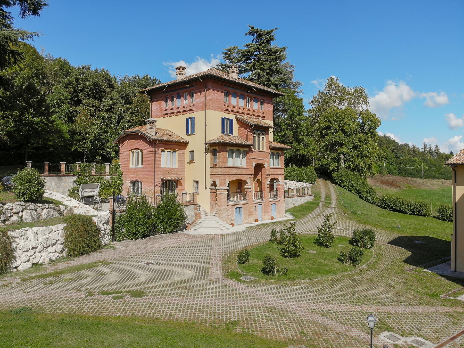 Magnifica villa d'epoca in Salsomaggiore Terme - 1