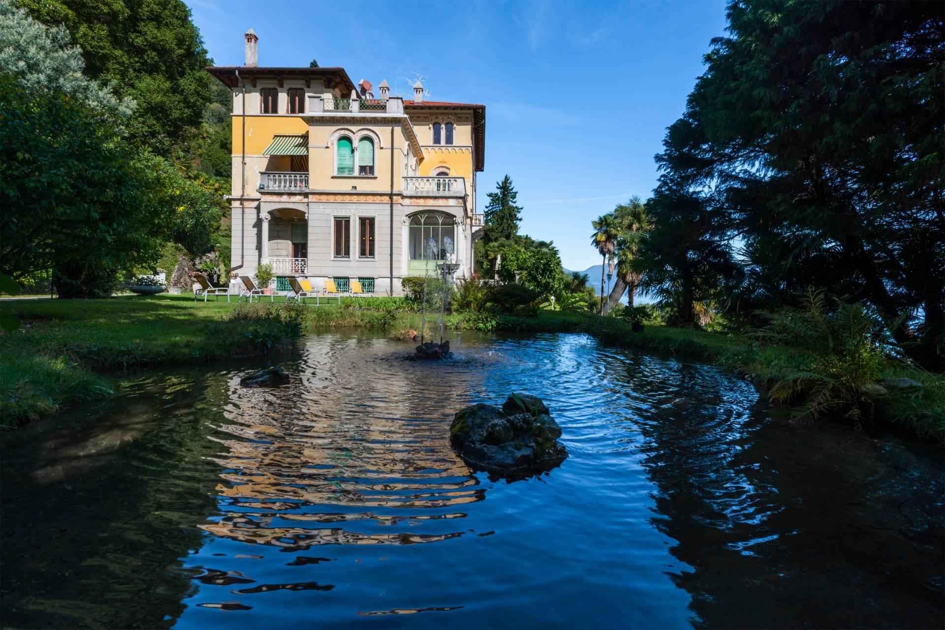 Villa Volpi, en style Art Nouveau et avec son immense parc - 1