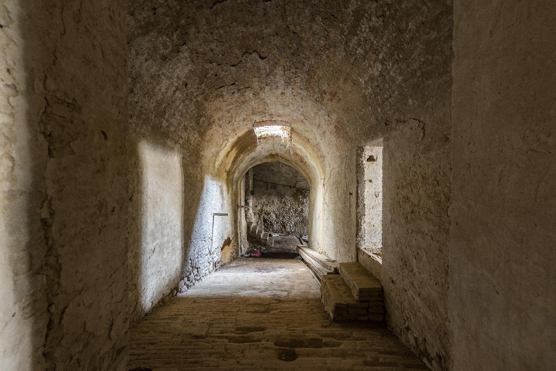 Castello Rinascimentale nel Chianti Fiorentino - 32