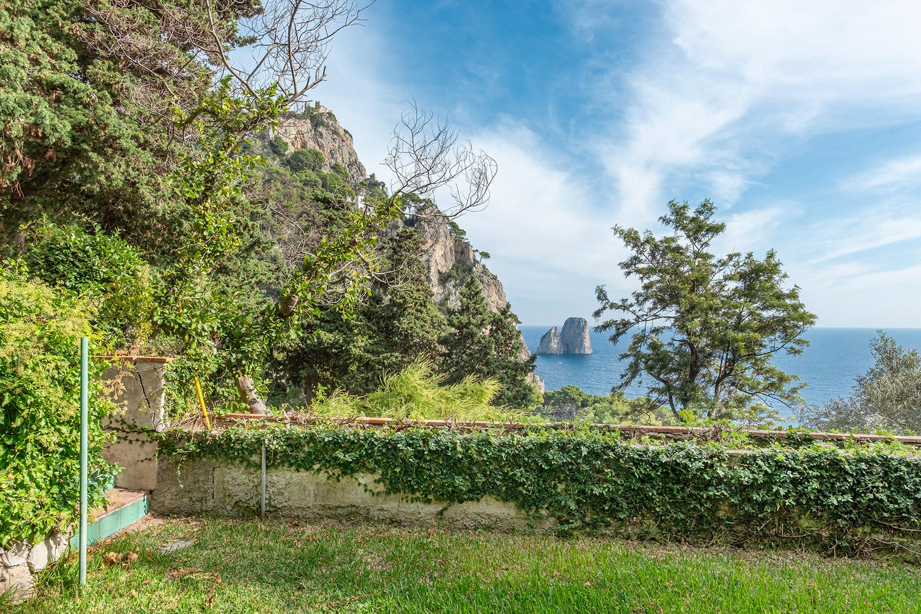 Historic villa with a breathtaking panorama on the Faraglioni rocks - 14