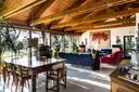 Importante complesso misto con 17 ettari di terreno, in vendita, Anzano del Parco | Sotheby’s Realty Italy - 4