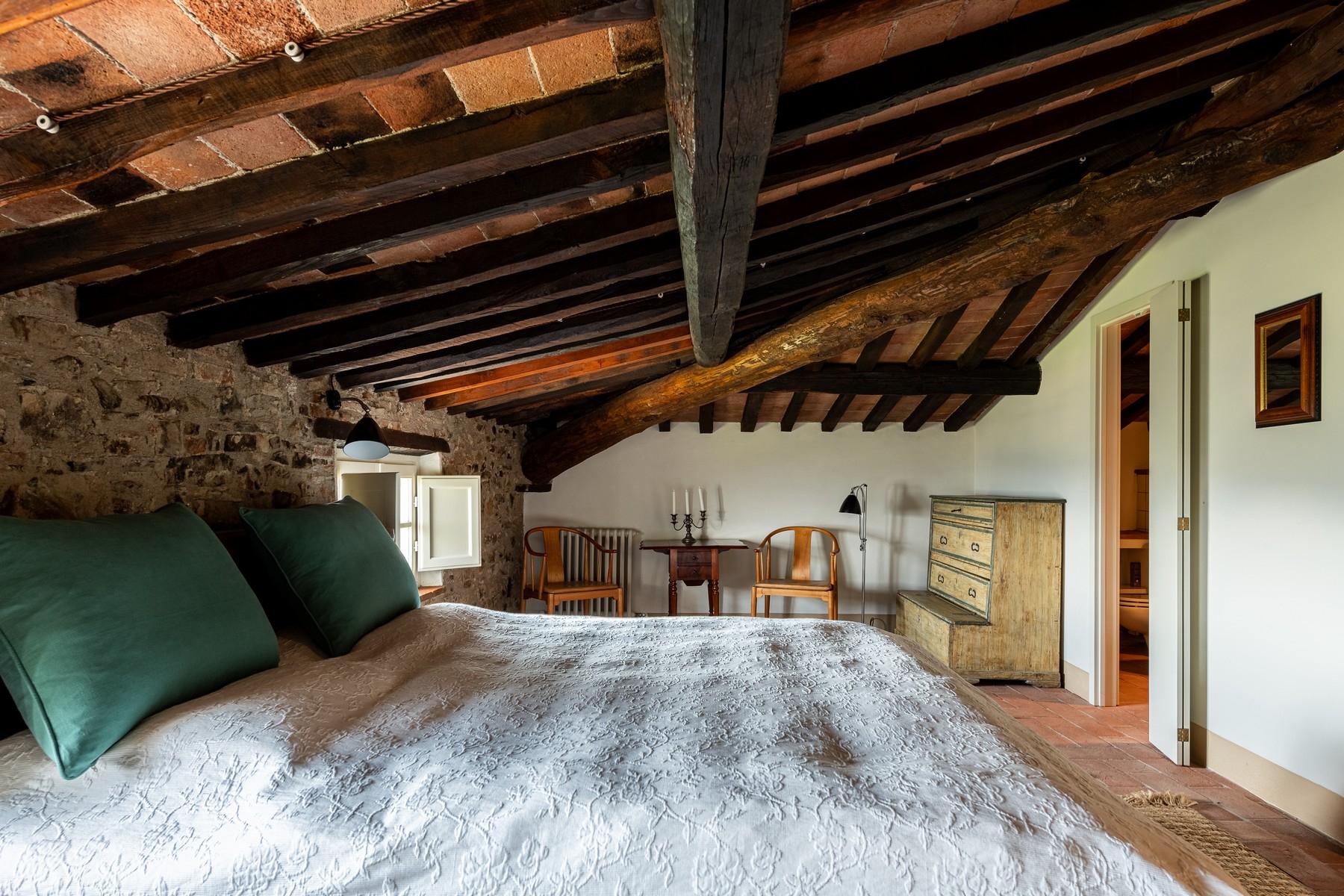 Magical farmhouse with stunning views on the hills of Lucca - 12