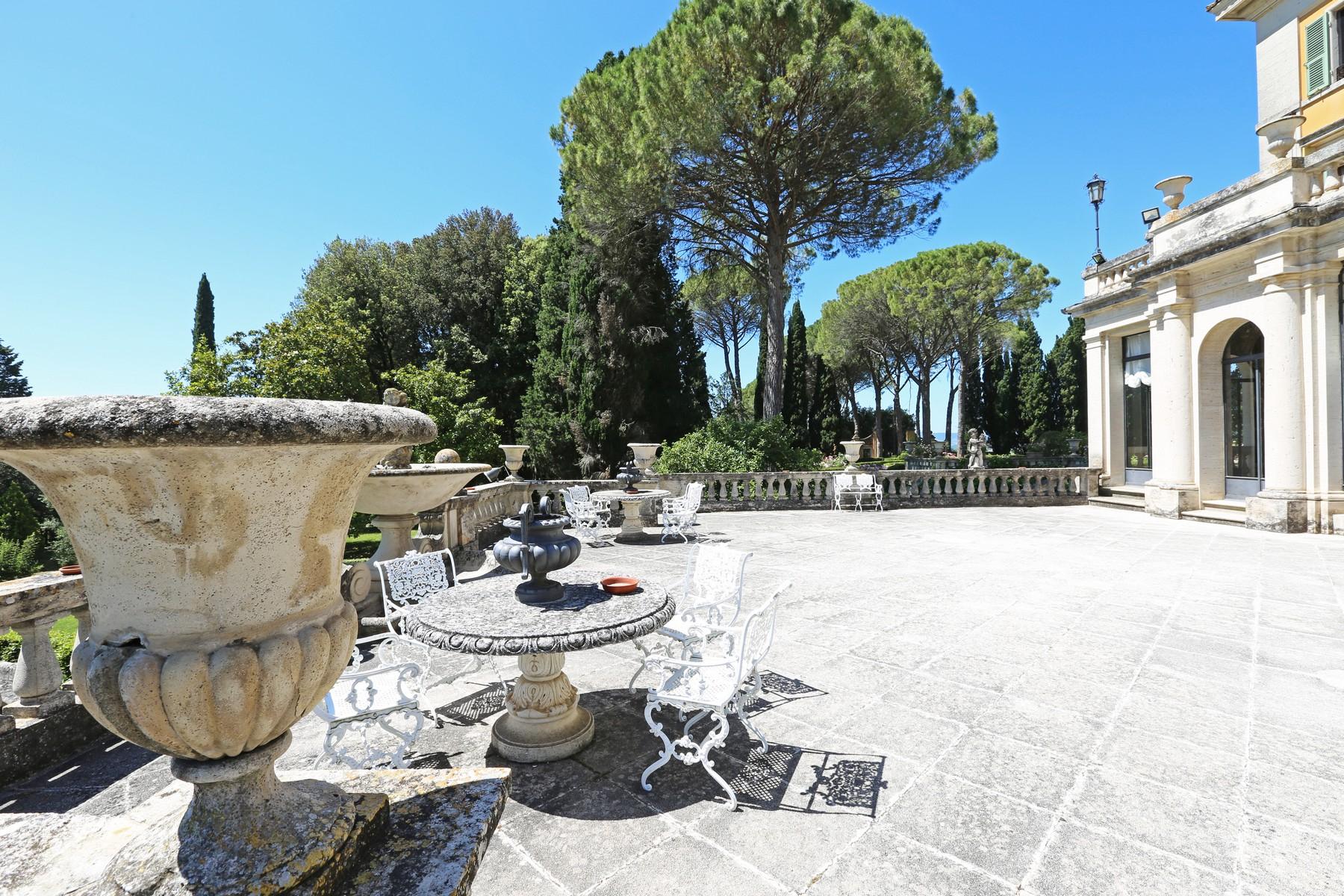Magnifica Villa storica con giardino all' italiana in Umbria - 25