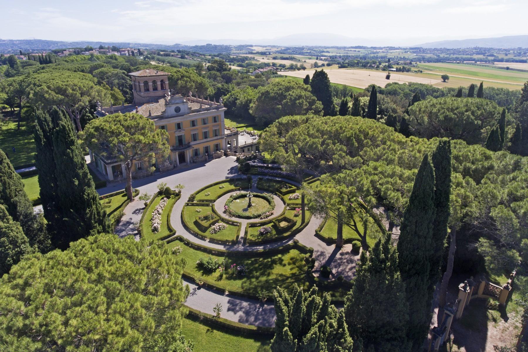 Magnifica Villa storica con giardino all' italiana in Umbria - 28