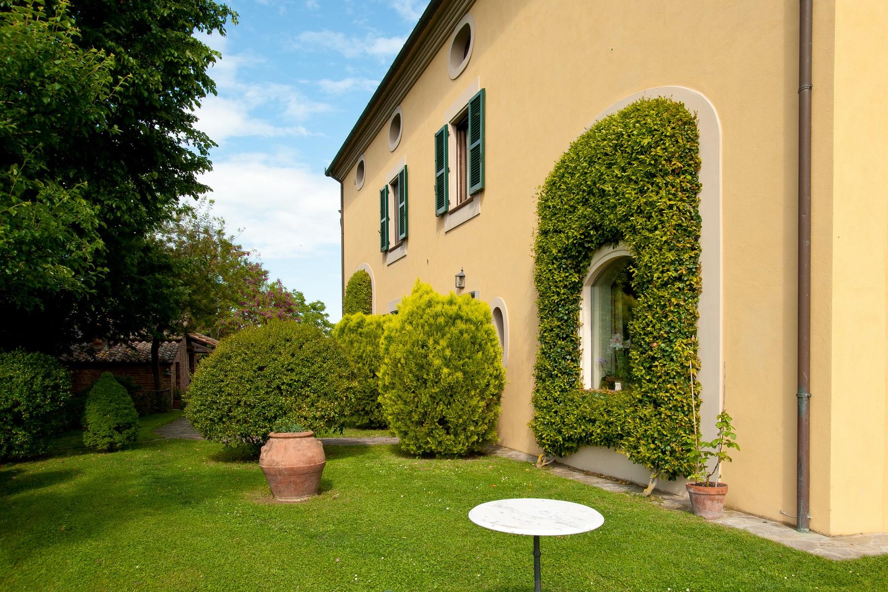 Elégante villa sur les collines entre la Toscane et l'Ombrie - 2