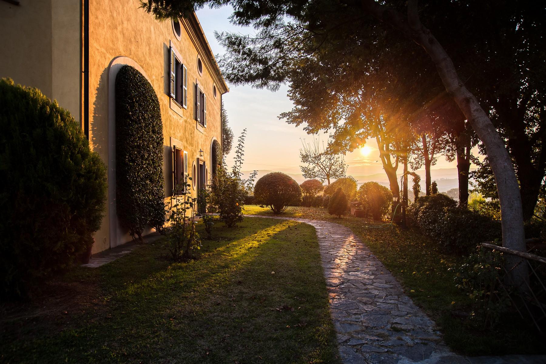 Elégante villa sur les collines entre la Toscane et l'Ombrie - 5