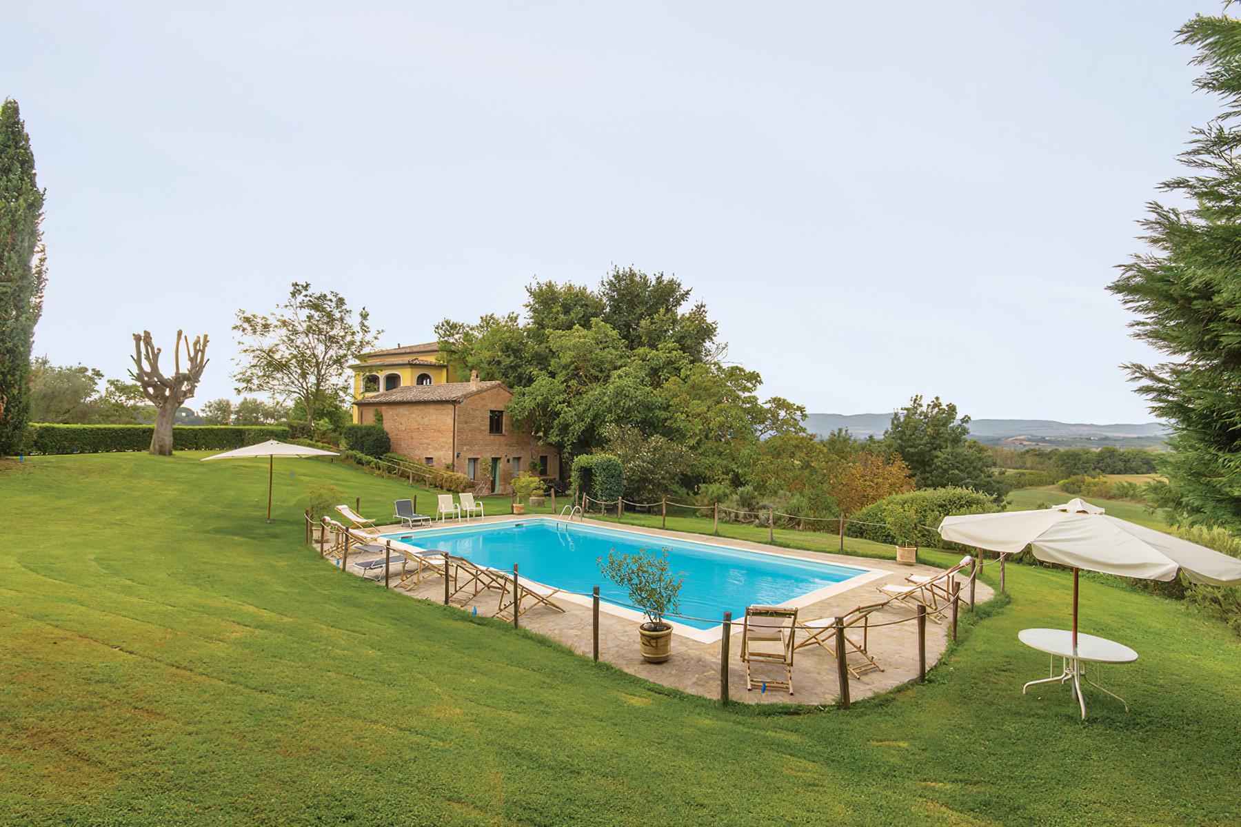 Elégante villa sur les collines entre la Toscane et l'Ombrie - 24