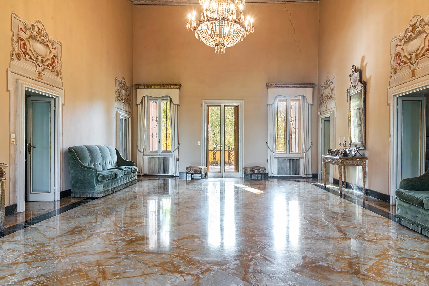 Historische Villa mit Park und Pool in Parma - 14