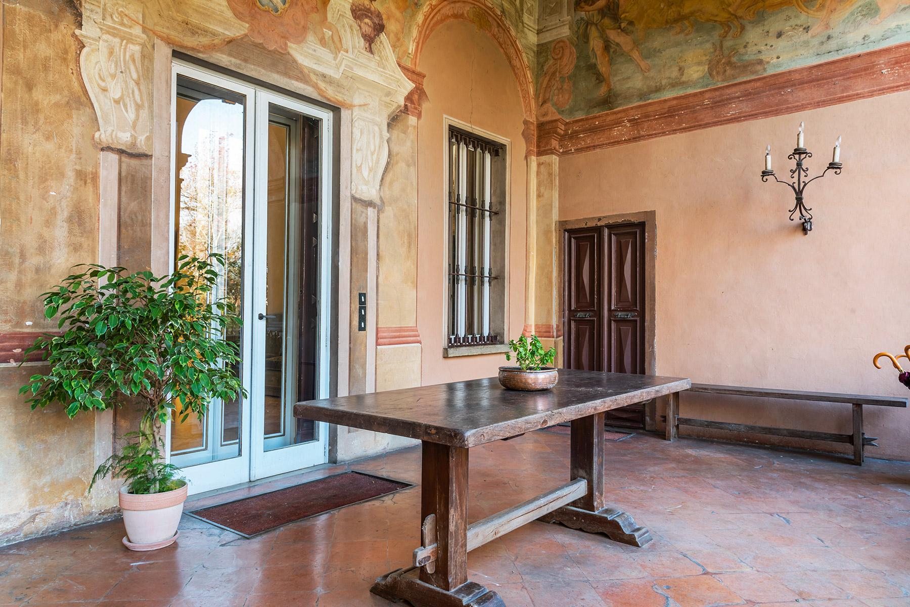 Elegant historical property with large park in Parma - 2