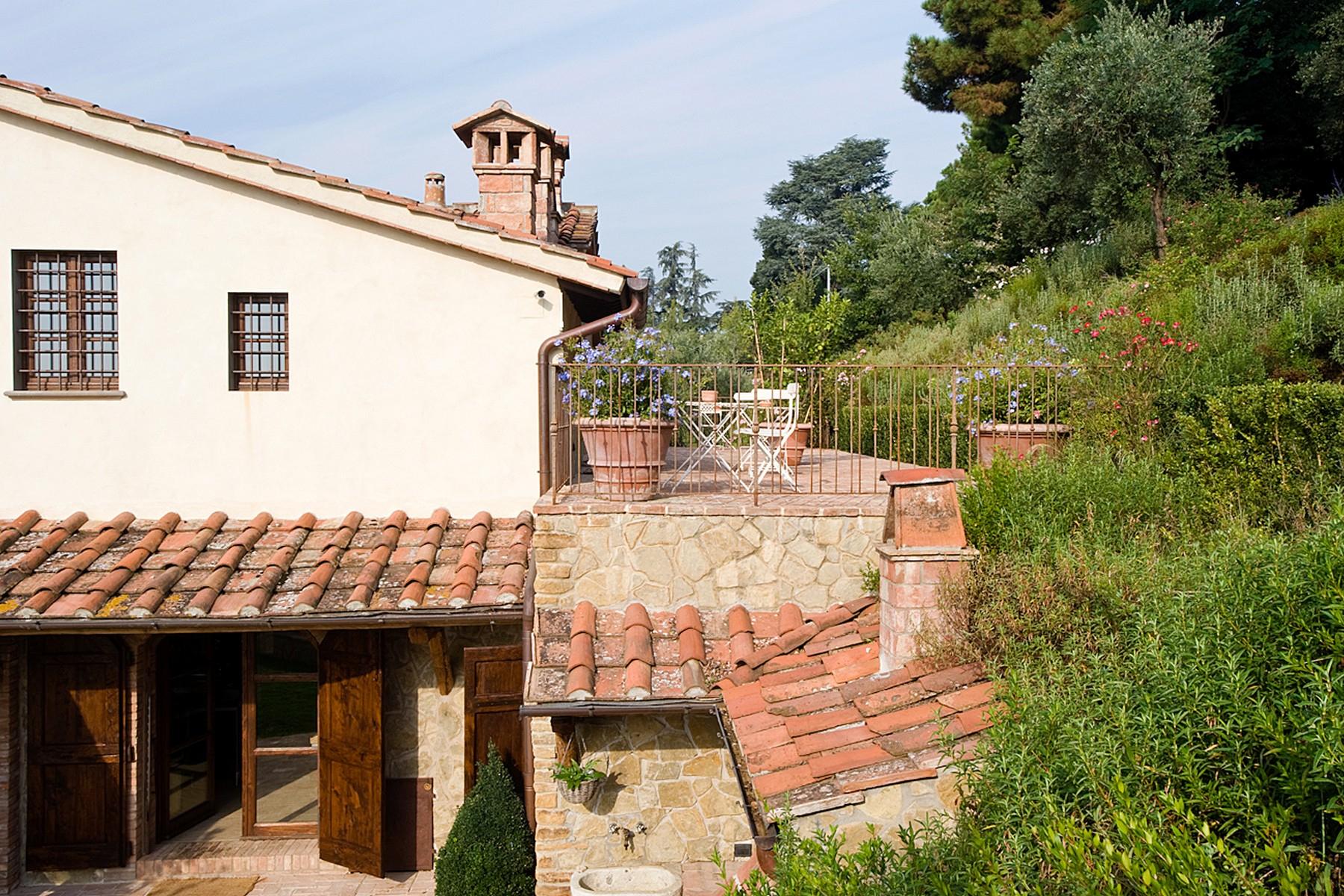 Farmhouse for sale in the Tuscan hills - 22
