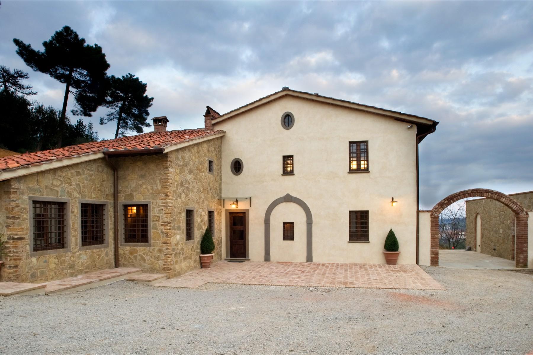 Farmhouse for sale in the Tuscan hills - 3