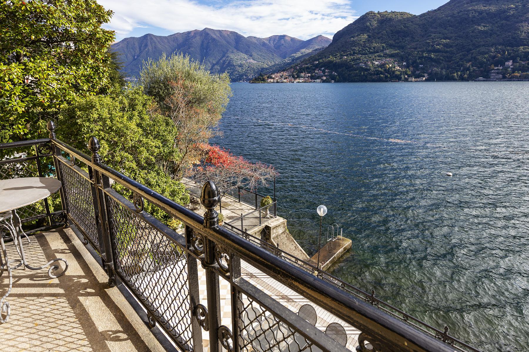 Wonderful historic villa with direct access to the lake, private wharf and boat house - 22