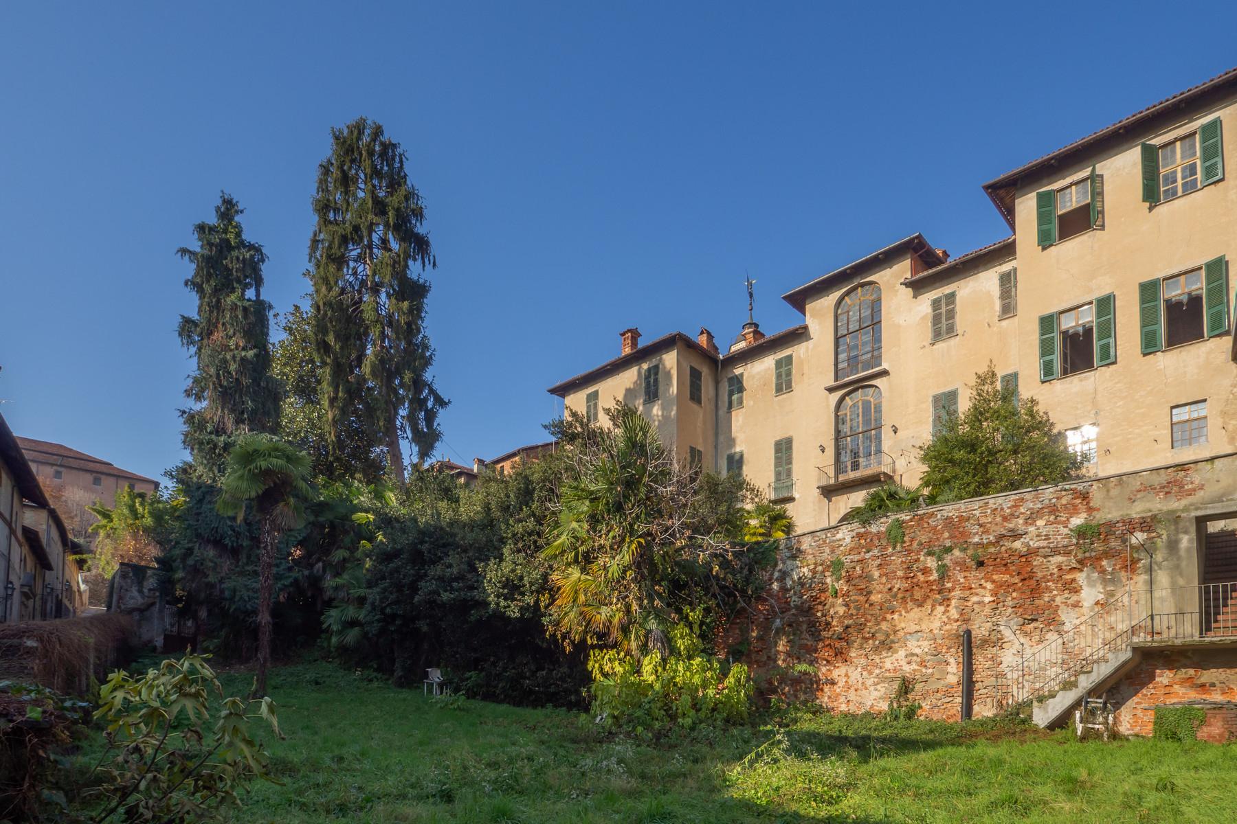 Historical manor in the center of Saluzzo - 17
