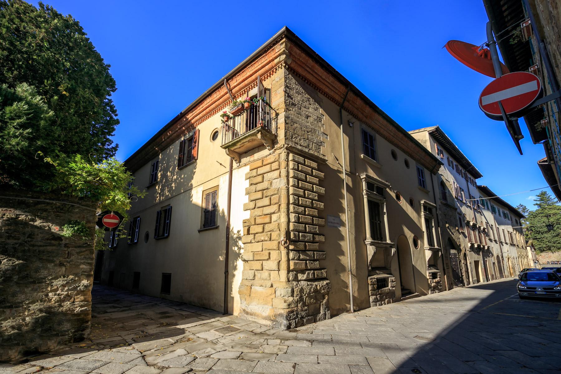 Palazzo Rinascimentale in Vendita a pochi passi da Piazza Grande, Arezzo - 1