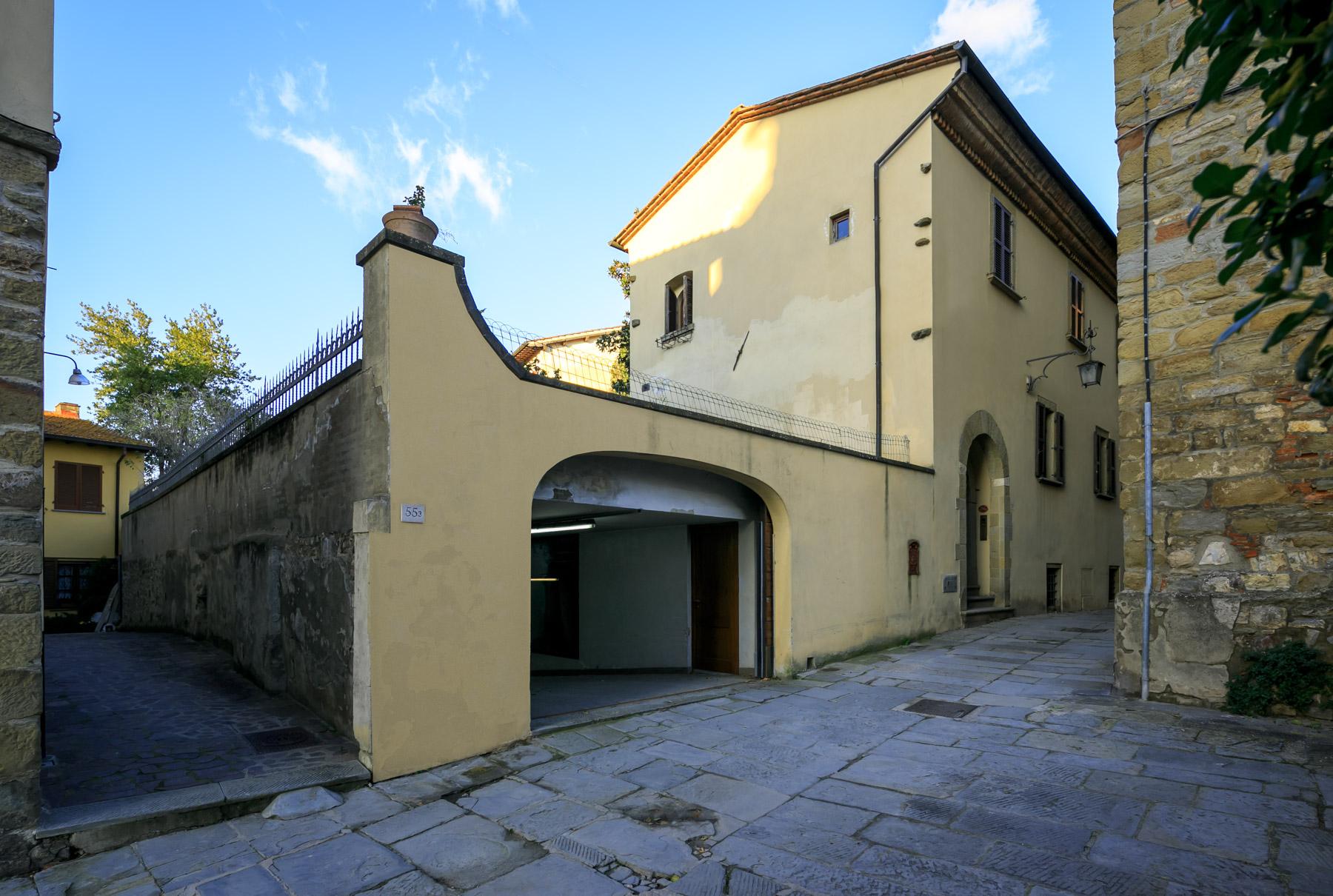 Renaissance-Palast in der Nähe vom Piazza Grande, Arezzo - 25