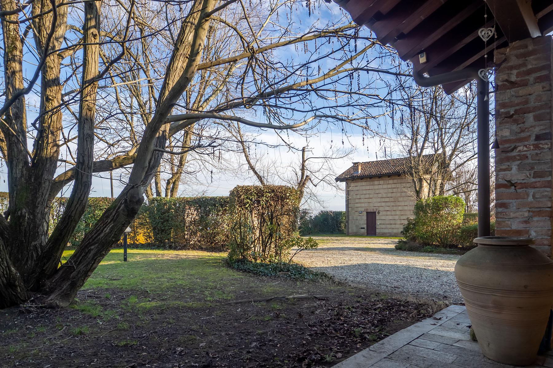 Magnifica Villa inserita nel verde delle colline del Monferrato - 31