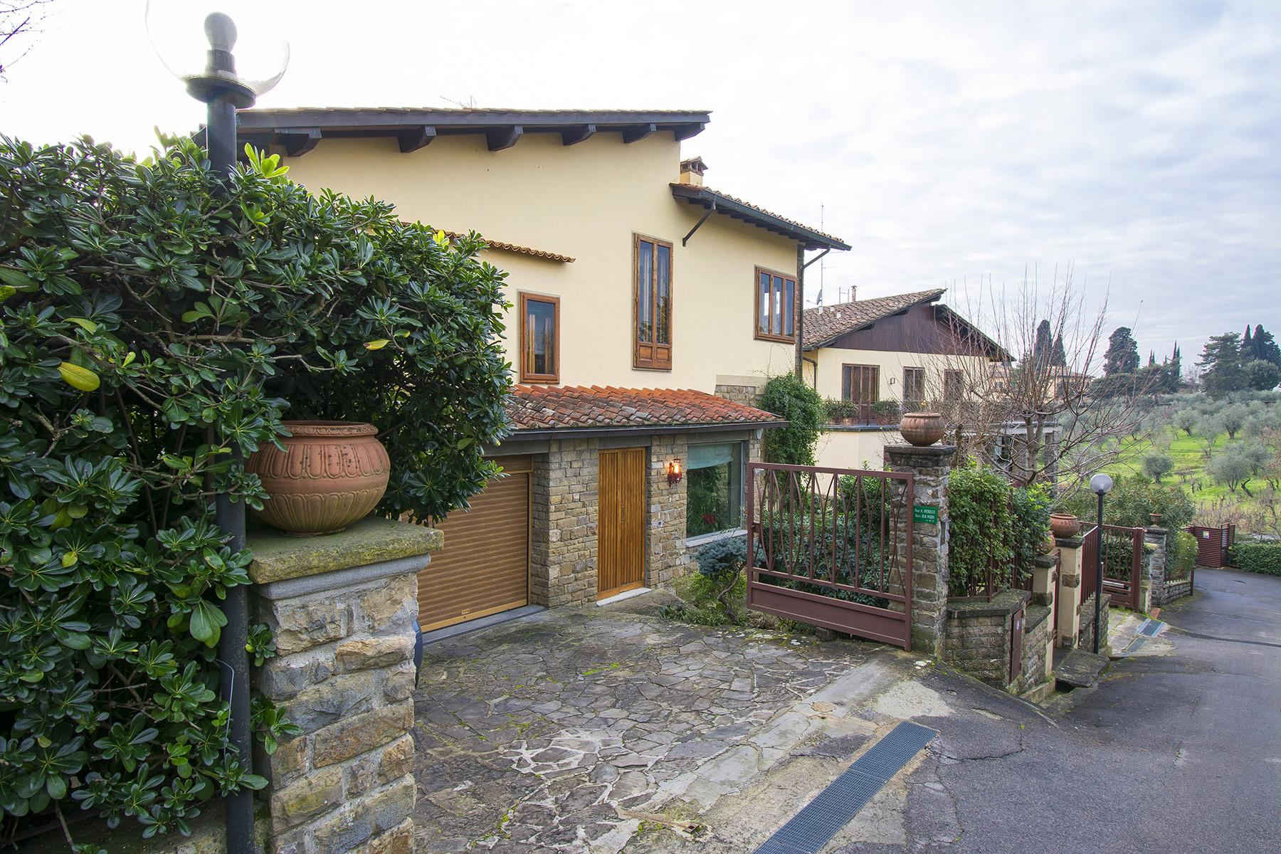 Villa in the green hill of Via Bolognese - 28