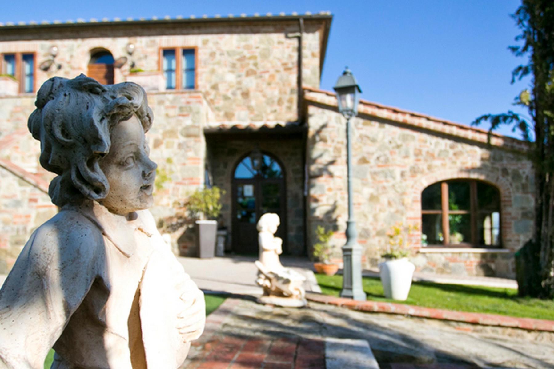 Bel hôtel de charme avec restaurant et spa dans les collines de Torrita di Siena - 12
