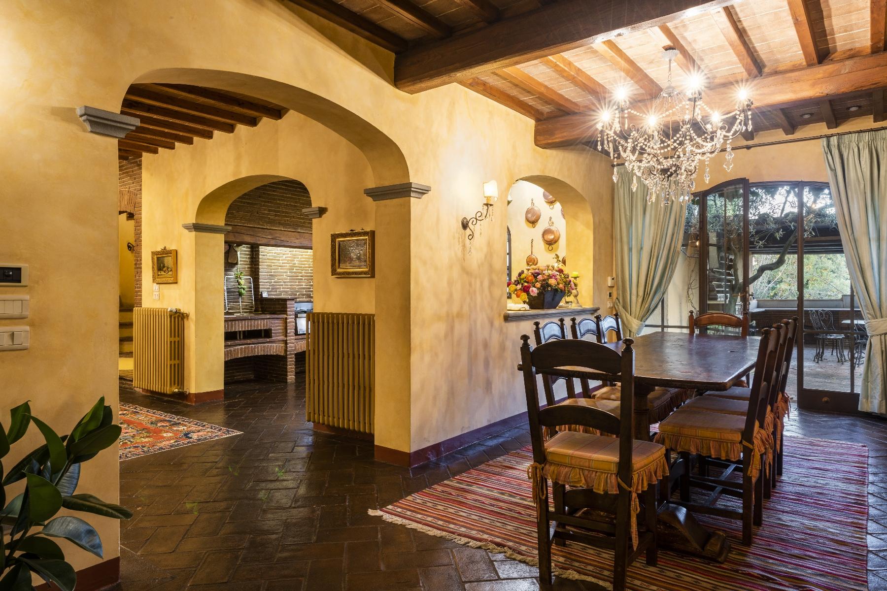 Amazing Villa with Pool and Vineyard on the Florentine Hillside near Carmignano - 8