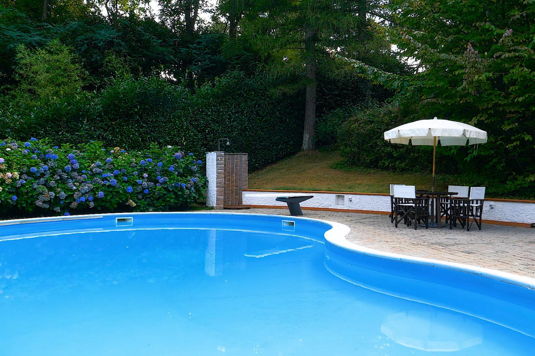 Elegante villa con parco e piscina allinterno del comprensorio del Cinq Fo - 7