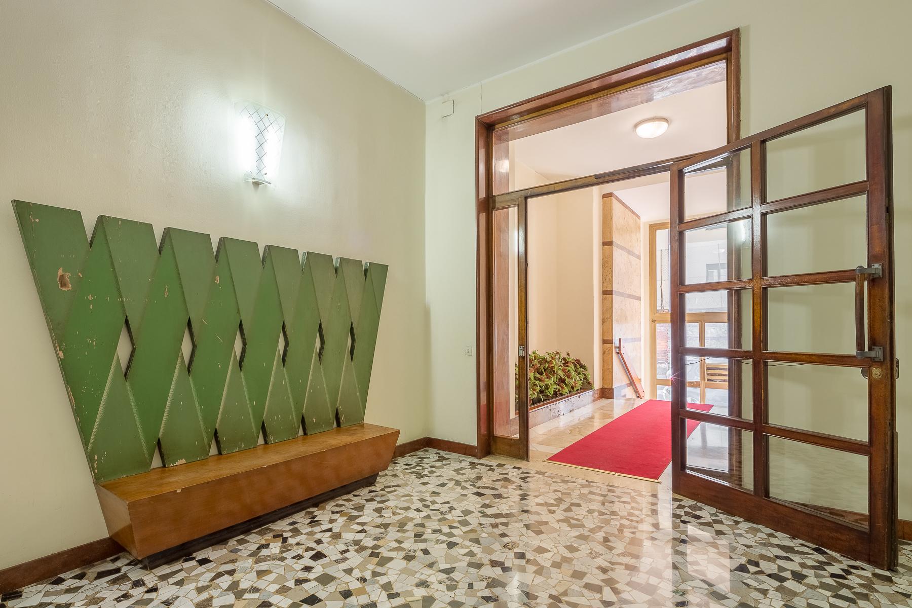 Elegant apartment with private garden in a small building designed by the architect Portaluppi - 46