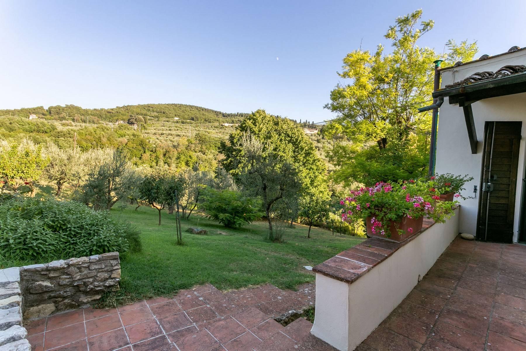 Villa immersed in a 7,000 sqm garden close to Florence - 19