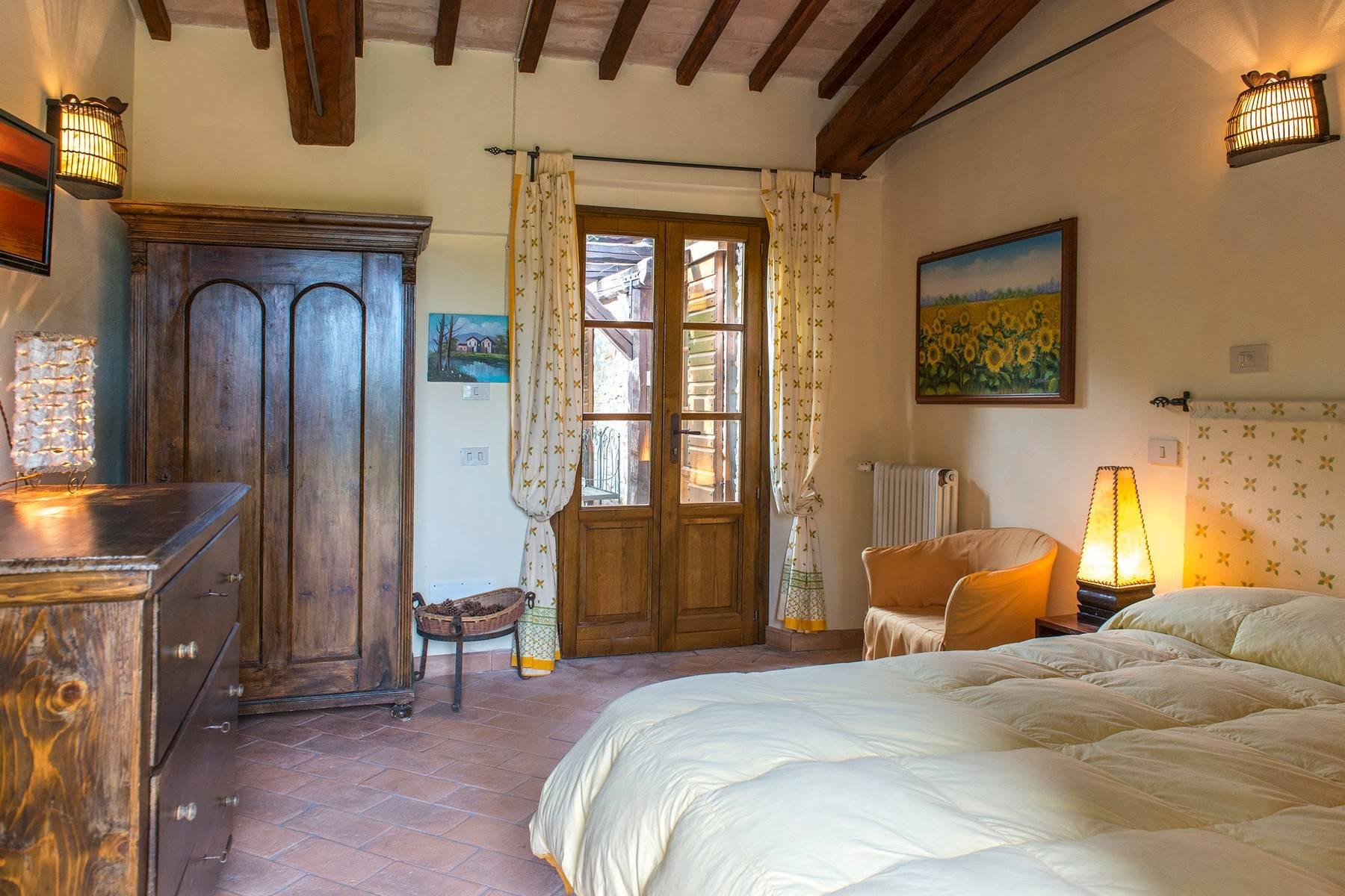 Superbe villa rustique nichée dans les collines entre la Toscane et l'Ombrie - 20