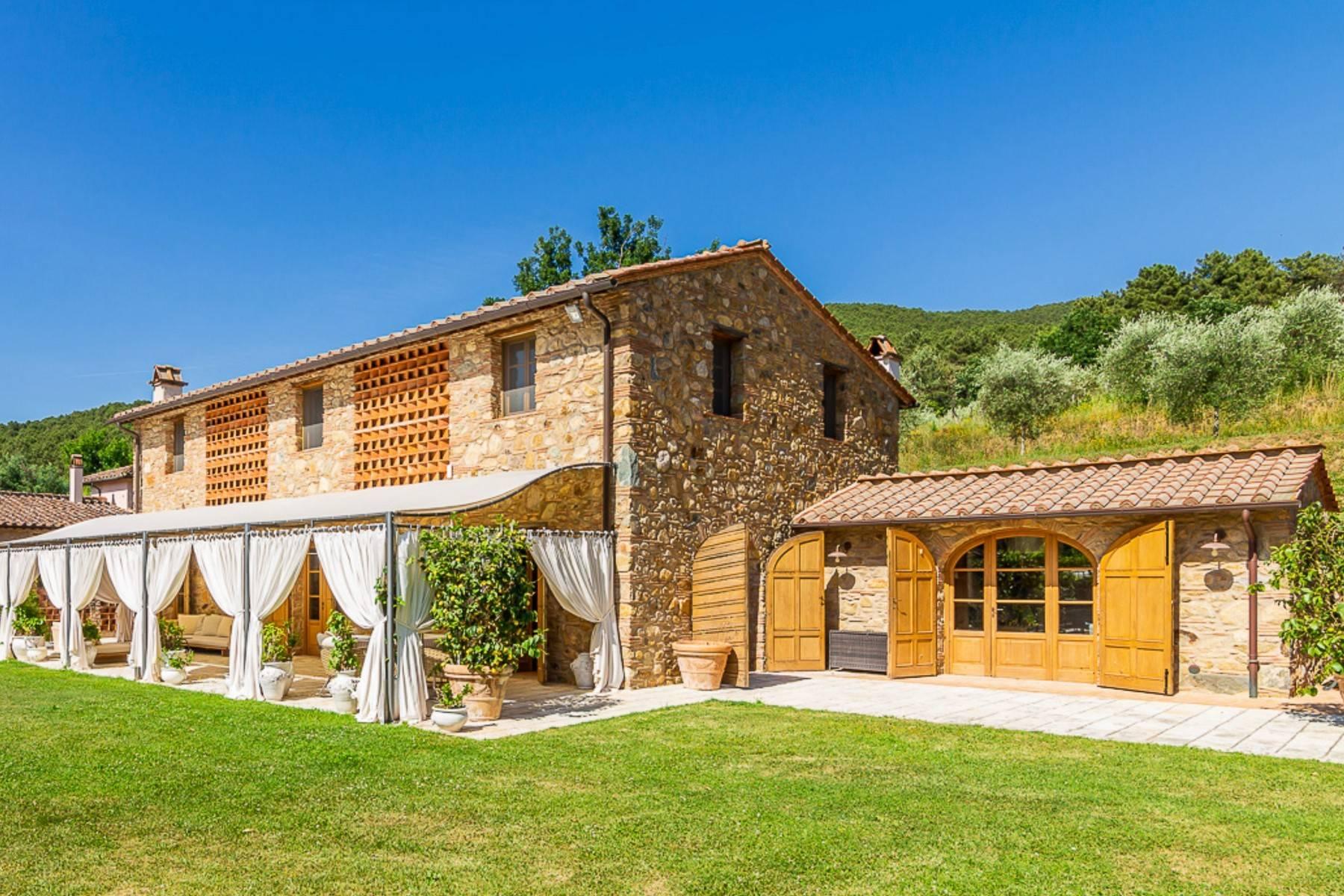 Majestic Luxury Villa with outbuildings on the hills south of Lucca - 3
