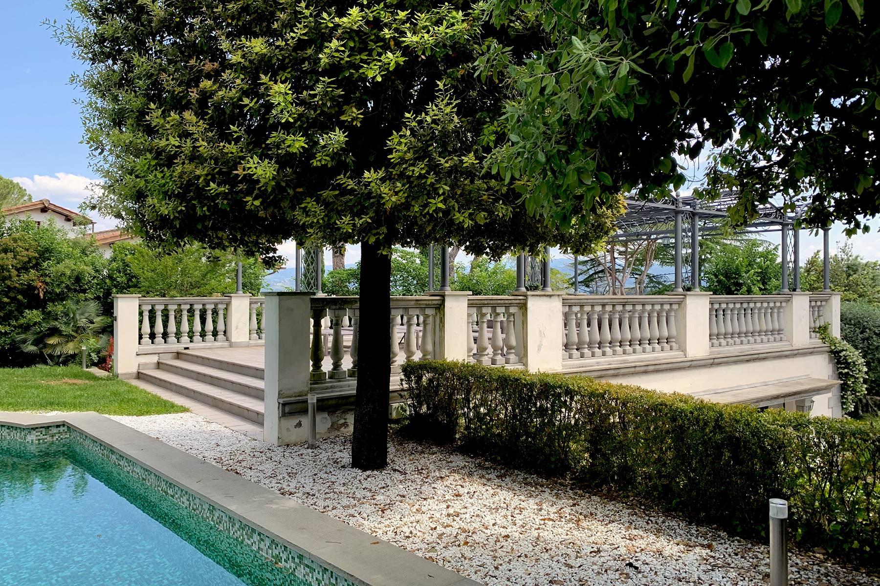 Splendida villa con piscina sulla collina di Poggio Imperiale a Firenze - 11